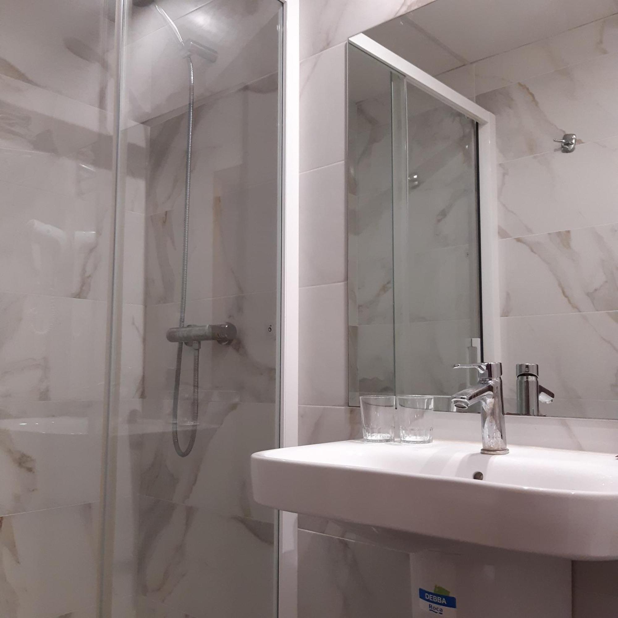 Hostal Lizana 2 Huesca Eksteriør bilde