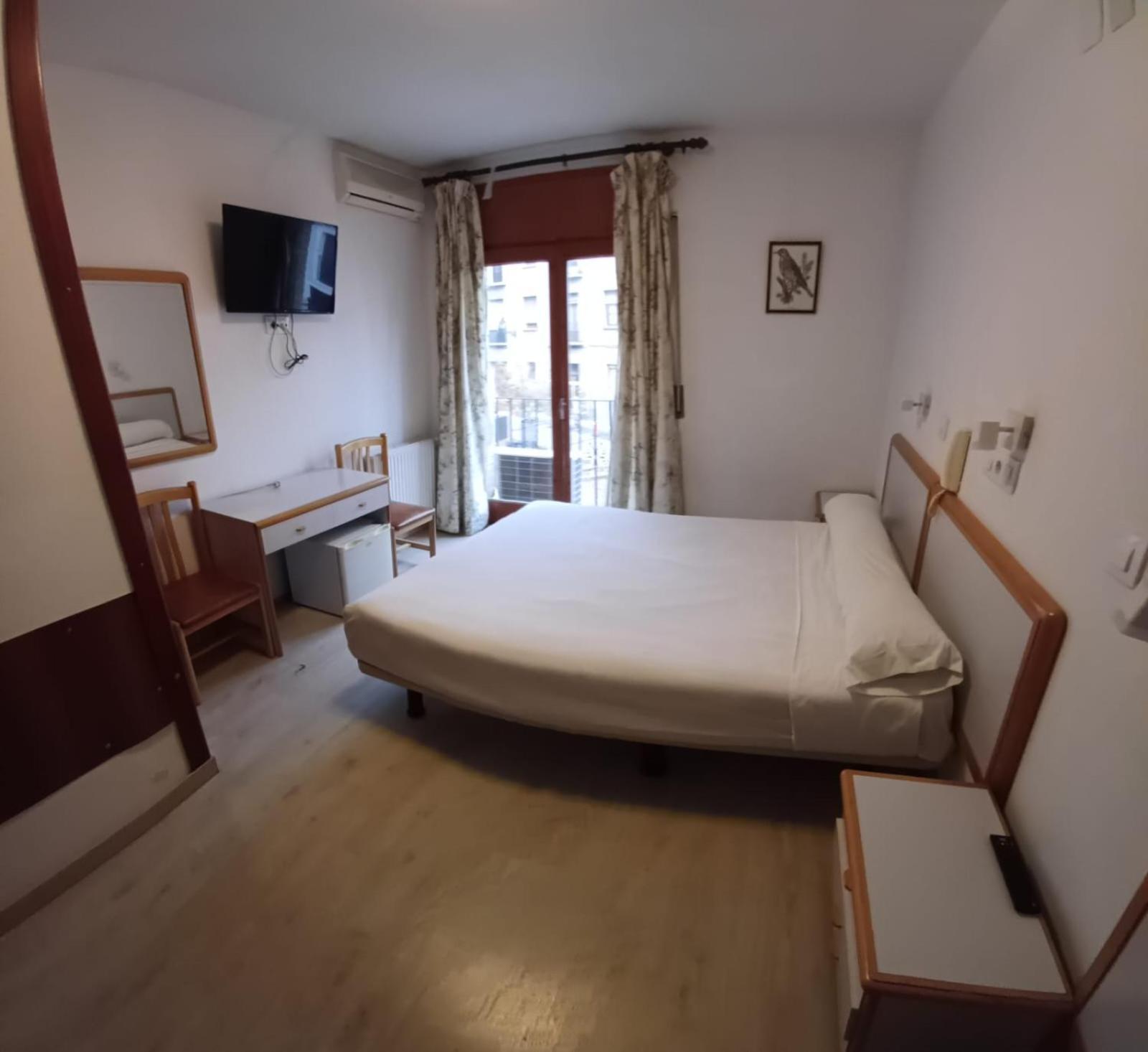 Hostal Lizana 2 Huesca Eksteriør bilde